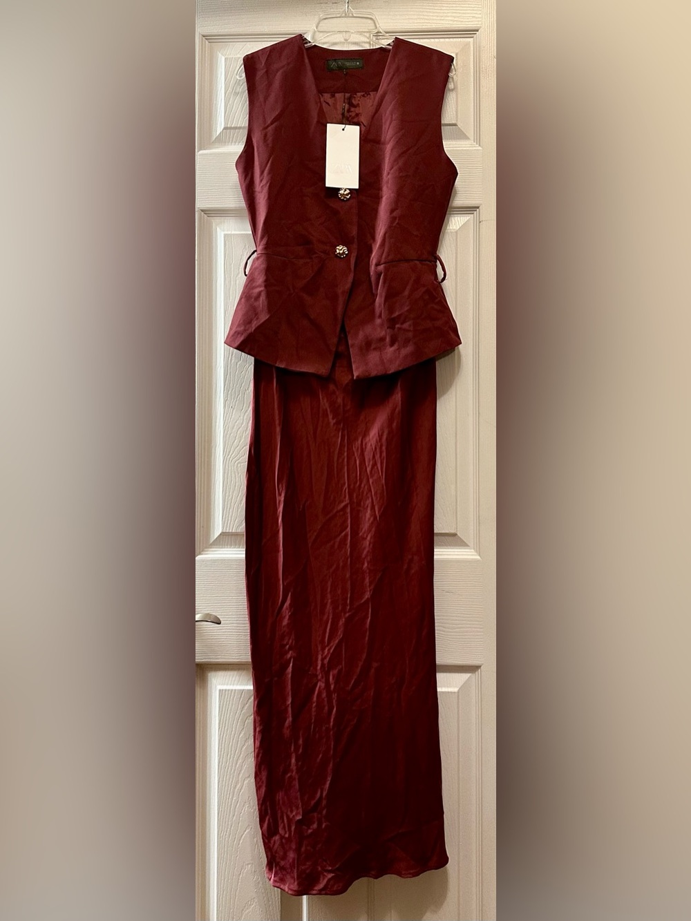 Women's Elegant Burgundy Peplum Maxi Skirt - Picture 3 of 8